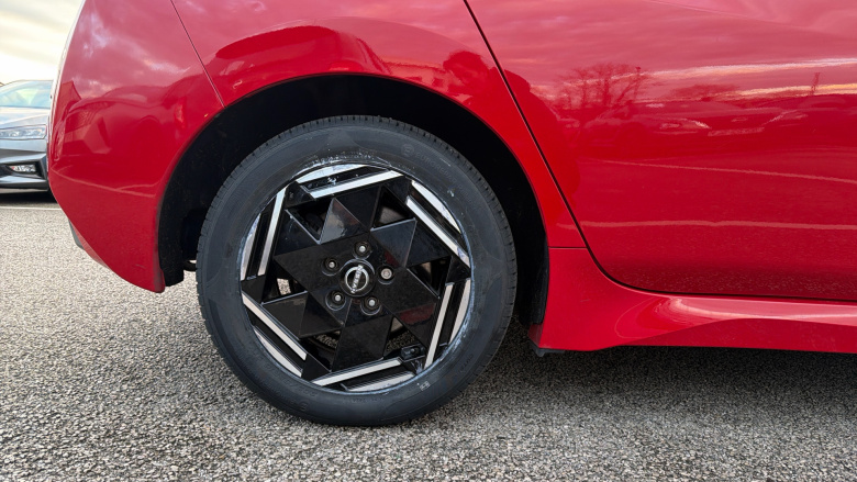 Nissan LEAF 110kW Acenta 39kWh 5dr Auto Electric Hatchback